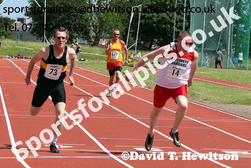 100 metres, North East Masters Champs, Monkton Stadium,  Jarrow. Photo: David T. Hewitson/Sports for All Pics